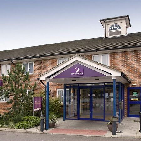 Premier Inn Basildon Рэлей Экстерьер фото